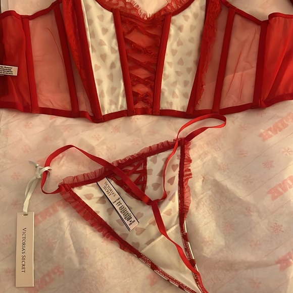 Victoria’s Secret red and white heart corset top and matching panty nwt size m - Picture 2 of 10
